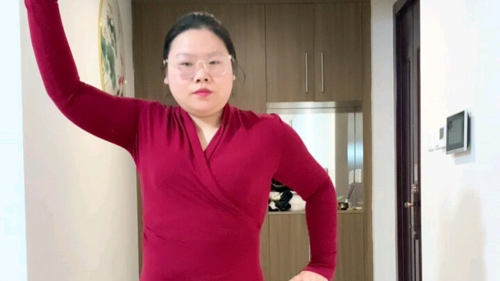 Múa dân tộc Thái, tôi cũng làm được!