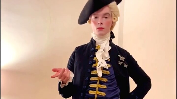 (Dengan subtitle Mandarin) Proses berpakaian gaun malam pria gaya Rococo abad ke-18 tahun 1770