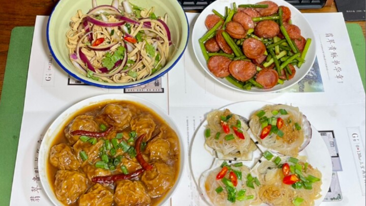 كل الأشياء الجميلة الصغيرة تحدث بانتظام وانسجام.