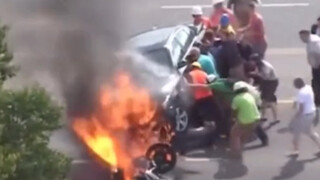 "شرارة واحدة يمكن أن تشعل حريقًا في البراري"