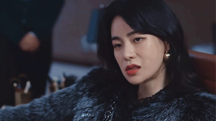 Yan Zhen, wanting to be a virtuous wife and a good mother is just your lie.