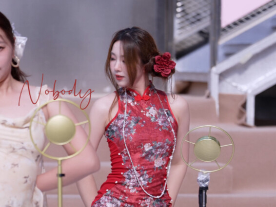 【Nobody】Ai đó có chuông điện thoại vang lên từ 15 năm trước? Tôi chẳng muốn ai khác ngoài anh/em.