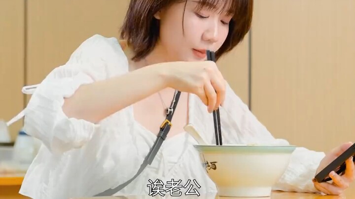 Ada yang melupakan, ada yang dicintai, ada yang seperti anjing liar di pinggir jalan yang terus-mene