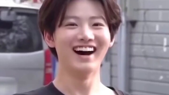 Ulasan boyband Kpop: "Semakin tangguh rappernya, semakin cantik istrinya"