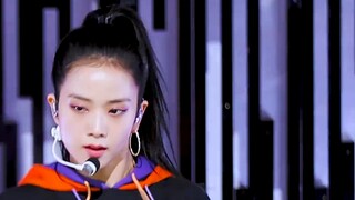 【4K】 201011 BLACKPINK في برنامج "Inkigayo" مع أغنية 'Pretty Savage' تصوير فردي لـ جينغ جي سو بالعرض 
