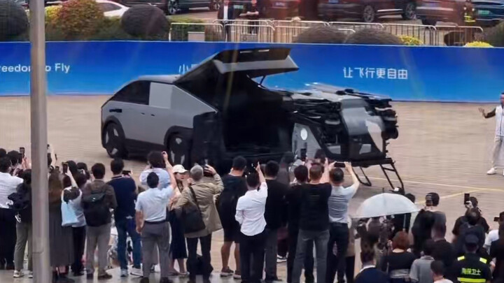 Mobil terbang? Drone yang bisa dibawa di mobil?