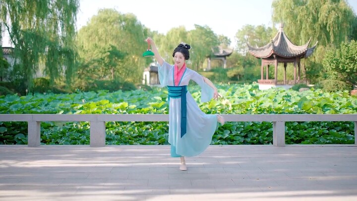 Classical dance "Lotus Drum Yue Song", a lotus-picking dance suitable for summer