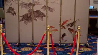 心理学家将社交划分为共情社交和功利社交。共情社交是指因为兴趣爱好相似，建立起的社交关系；而功利社交，则是指为了获得信息、知识与物质的交互传递，从对方身上获得某种利益而产生的社交行为。前者固然是