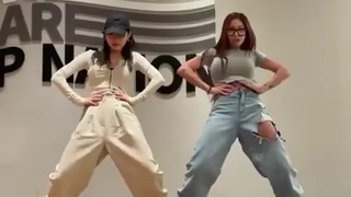 【请夏&Jessi】新曲《What Type of X》challenge舞蹈视频公开