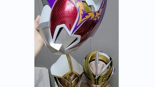 Mari saya tunjukkan bagian dalam helm Kamen Rider saya