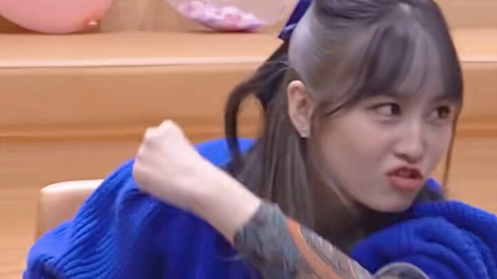 【TWICE】Yang tidak berubah dari Momo selama sepuluh tahun hanyalah pabo