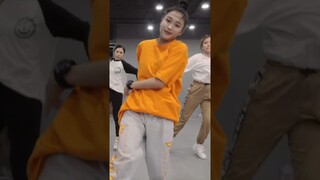 And I'm rollin', rollin', rollin', rollin'🫠 #yoojunglee #choreography
