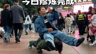 别问，问就是俯卧撑做太多累了哈哈＃美式霸凌mvp结算舞蹈＃内向社恐＃自信