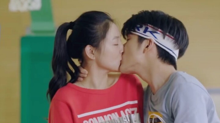 [Remix]Kissing scenes in <Skate Into Love>