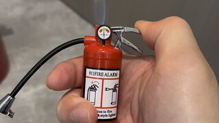 سأعرض لكم قداحات طفايات حريق بأحجام مختلفة.