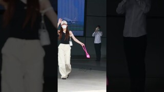 Zhao Lusi FanCam 01.06.23 | Lusi arrives in Changsha for Hi6 Variety Show Recording on 020623