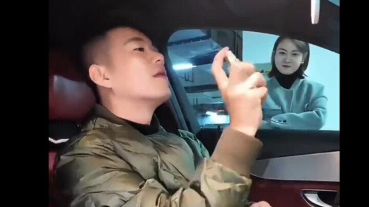 บอกว่าคล้ายก็ไม่ถูก แทบจะเหมือนกันเป๊ะเลย