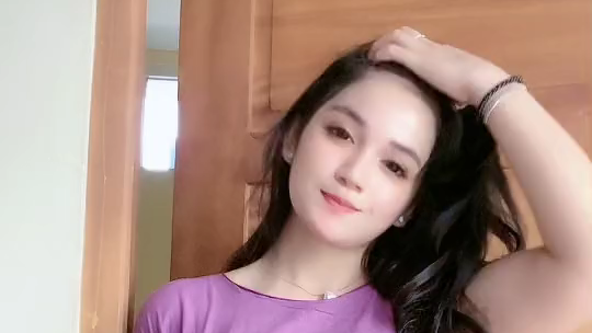 Andaikan aku jadi kayu yang di belakng😋