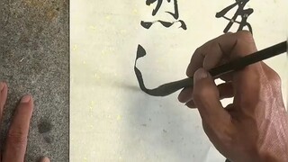 香烟不解人生苦,烈酒难消世间愁