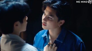 向你举手示弱，心甘臣服于你