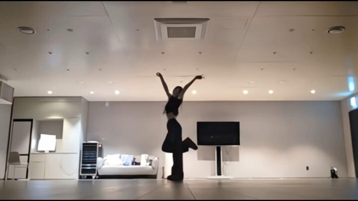 ไอดอลสาวที่เหมาะจะเต้นเพลง “พี่สาวสวยจัง” โผล่มาแล้ว…