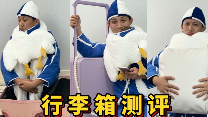 Mẹ giờ không còn phải lo lắng con không tìm được vali ở sân bay nữa! | Húc Nhi