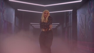 doja cat-hot pink sessions: streets (Look 1)