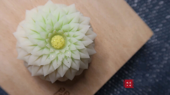 [Food]Handmade Wagashi- Green Chrysanthemum