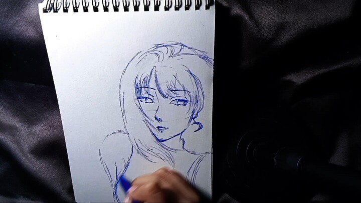 menggambar hinata tapi sedikit diubah😉