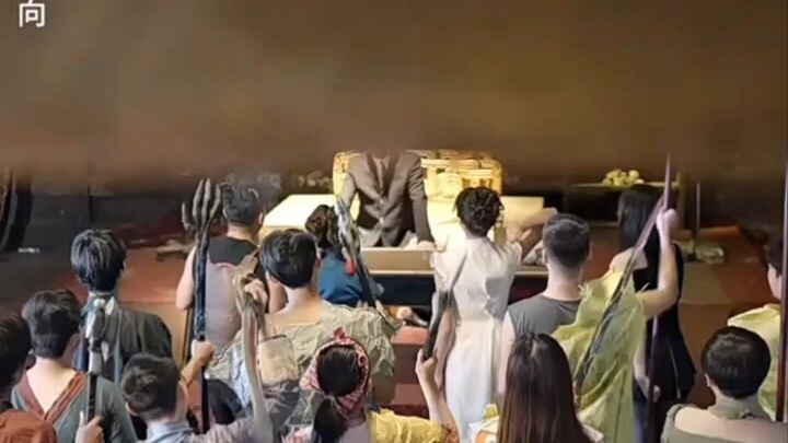 ฉันไลฟ์สดขายของออนไลน์ในสามภพ