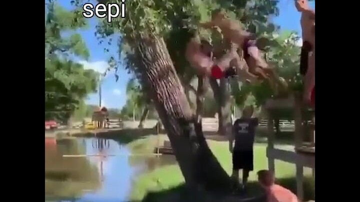 video lucu bikin ngakak naik ayunan rame rame