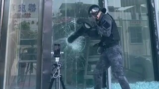 The bank's bulletproof glass is so strong that it took me a long time to finally make a hole in it!