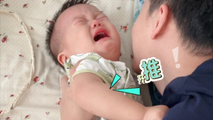 Mommy cuddles vs. Daddy cuddles—this kid might just be a mama’s boy, hahaha!