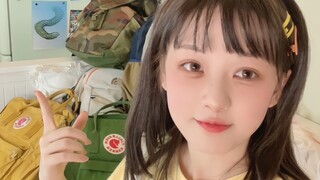 Aku kaya! Aku punya 17 tas ransel! Mana yang harus kubawa ke sekolah?