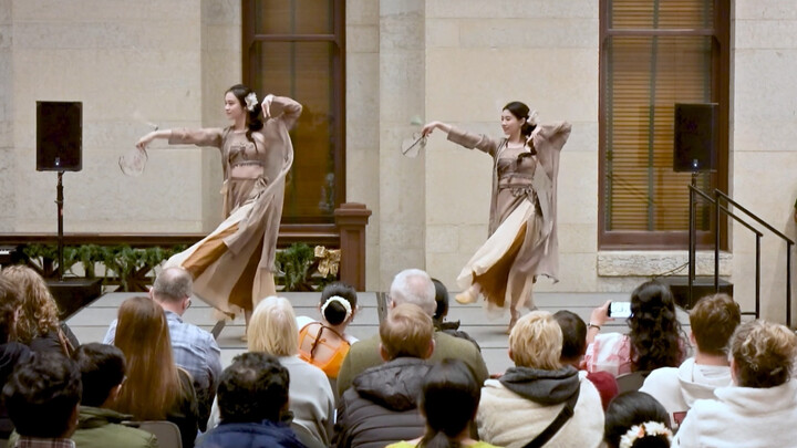 Versi Duet Luo Chunfu | Pertunjukan Natal di Gedung Kota AS! Eksportasi Budaya Tari Klasik