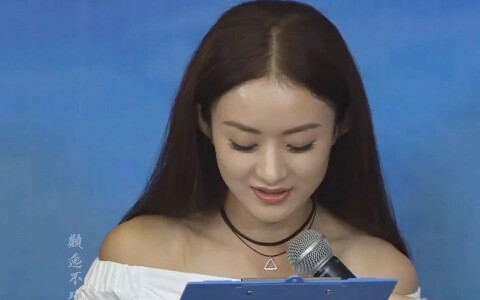 Triệu Lệ Dĩnh có được vị trí như ngày hôm nay, tất cả là nhờ vào sự nỗ lực và kiên trì của cô ấy.