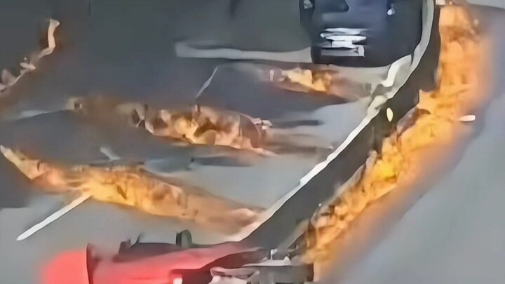 เจอสถานการณ์แบบนี้ ไม่ว่ารถจะดีแค่ไหนก็อย่าไปยุ่งเลย รีบหนีไปให้เร็วที่สุดคือทางเลือกที่ฉลาดที่สุด!