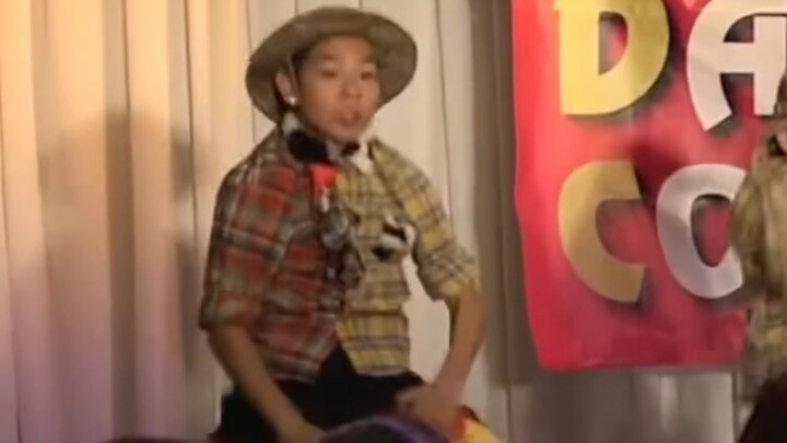 คืนนี้เป็นการถ่ายสดของ Raul เด็กน้อยฮิปฮอป ให้เหตุผลแก่คุณว่าทำไมไม่ควรเป็นแฟน