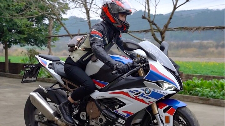 I finally managed to drag a bunch of friends out for a fancy meal over the holidays, only to get dra