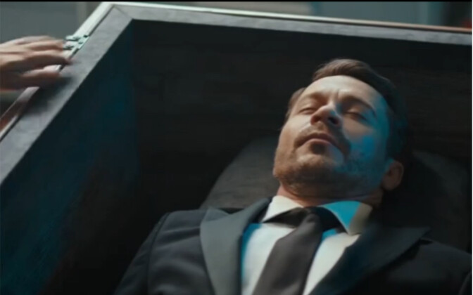 To make a comeback, he faked his death and was buried in a coffin—only for his only friend to get in