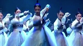Cảm giác như mùa đông đang đến! Cuối cùng tôi cũng hiểu rõ các yếu tố của điệu nhảy Hàn Quốc là gì!