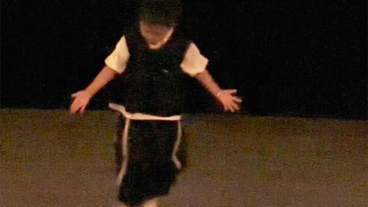 Bạn tin vào sân khấu, thì sân khấu sẽ tin tưởng bạn – cố lên nhé, chàng trai!