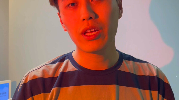 Có thể chào đón tôi một chút được không?