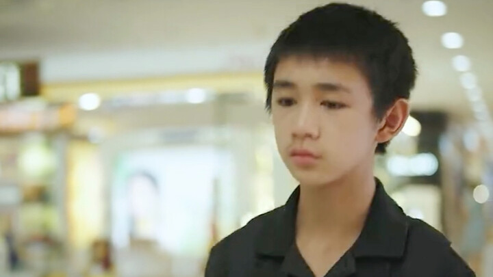 The little boy was so jealous that he didn't help his sister