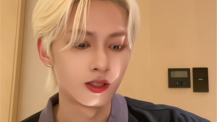 After watching Wen Junhui’s livestream, all I can think is how insanely handsome he must be in real 