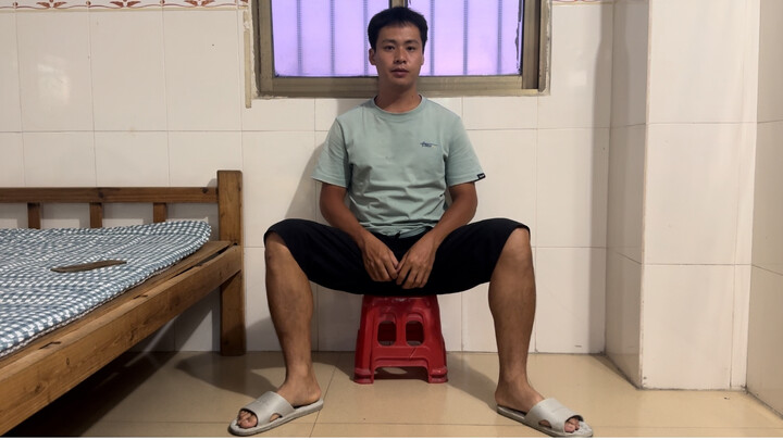 Saya juga ingin membawa ibu saya menjauh dari pusaran masalah di desa, tapi beliau menderita hernia 