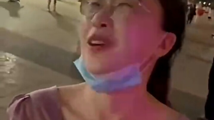 การจีบสาวบนท้องถนนครั้งสุดระทึก! คุณชอบผู้หญิงวัยกลางคนใช่ไหม?