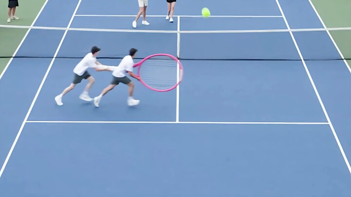 world's biggest Tennis Bat 🎾
