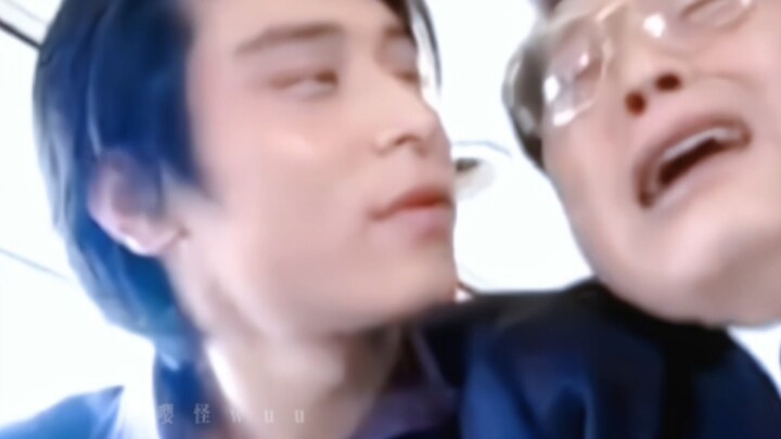 He never treats us like outsiders/But he's really handsome!!