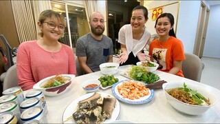 Đi chợ nấu Bún nước lèo đặc sản Cà Mau mời hai bạn Jesse và Sophia| ÁNH KUA